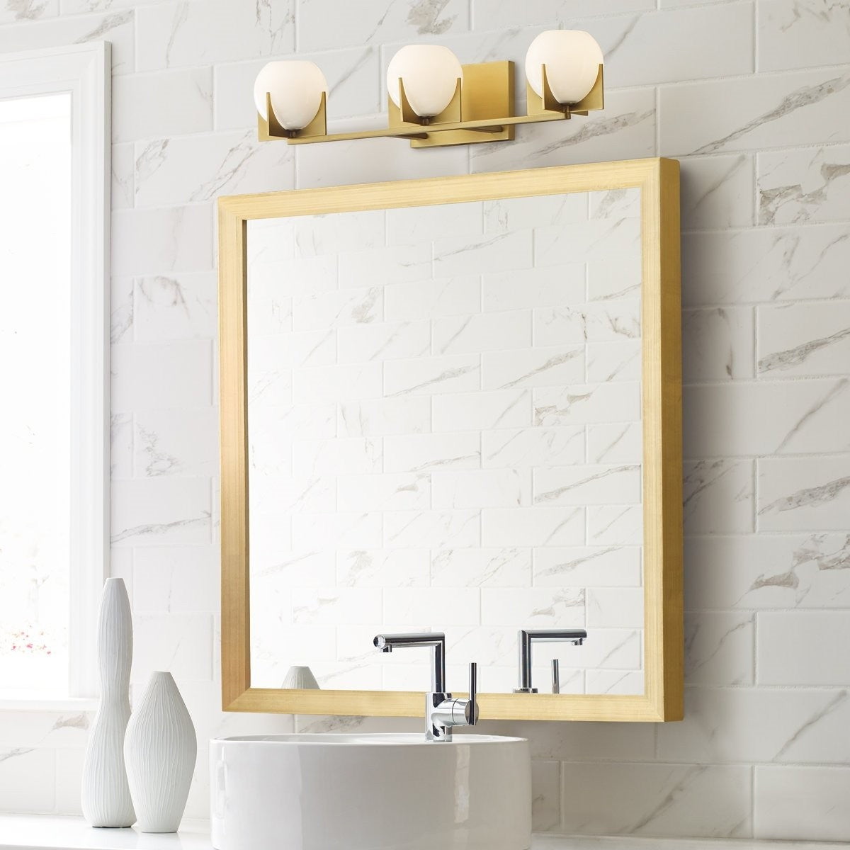 Ron Modern 3-Light White Ball Brass Wall Light