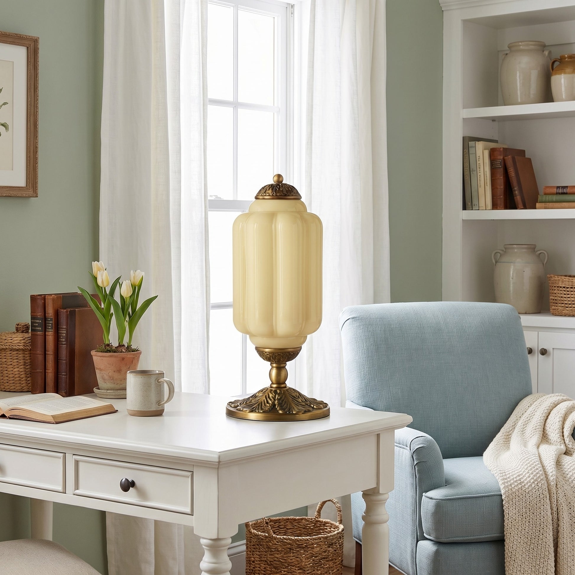Nexos French Retro Cream Glass Textured Eloise Table Lamp