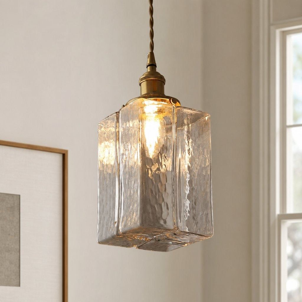 Faelthorin Farmhouse Brass Hammered Square Glass Pendant Lamp