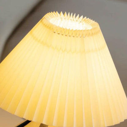 Solivian Vintage Pleated Cavolo Ceramic Table Lamp