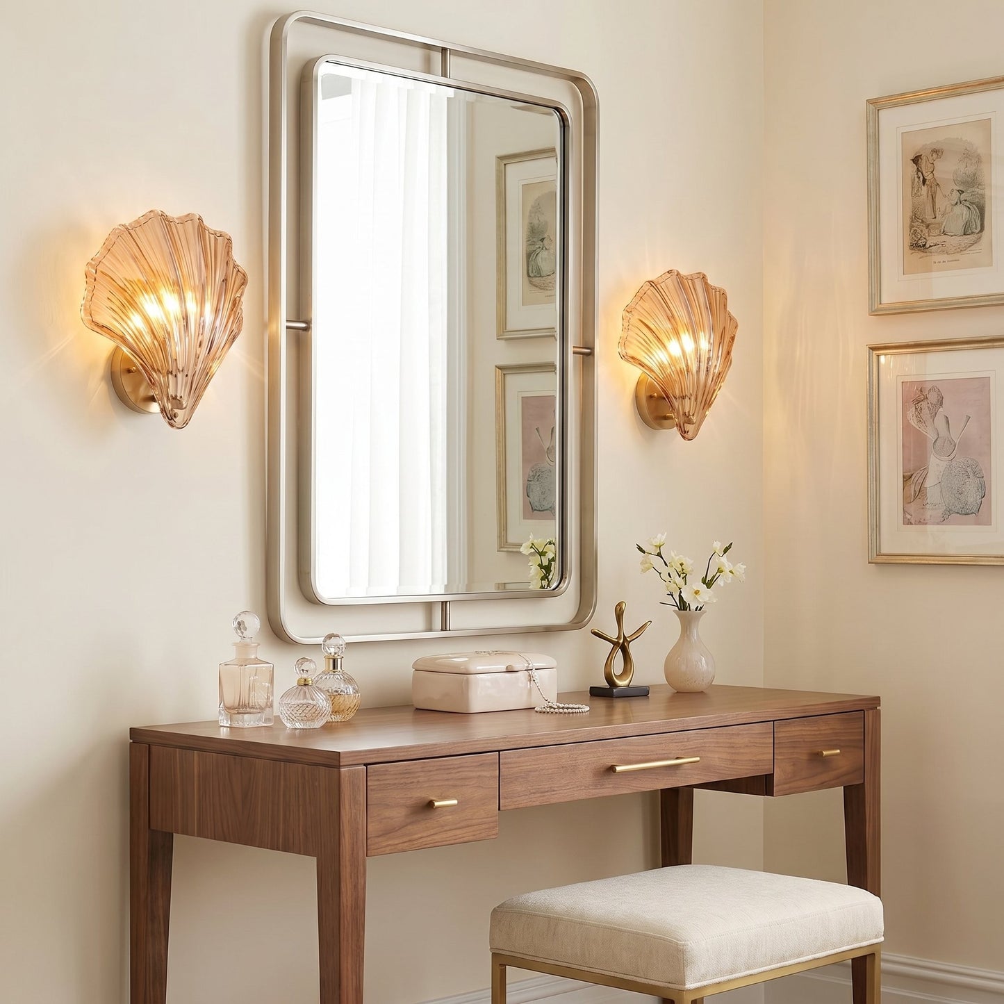 Neha Retro Shell-Shaped Glass Wall Light