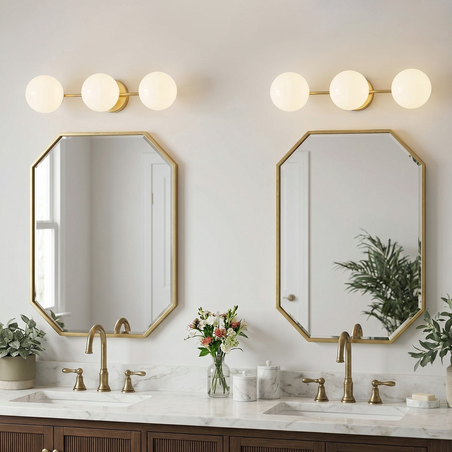Philo Nordic 3-light Glass Globes Wall Light