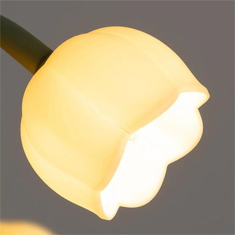 Kyra Lily of The Valley Table Lamp