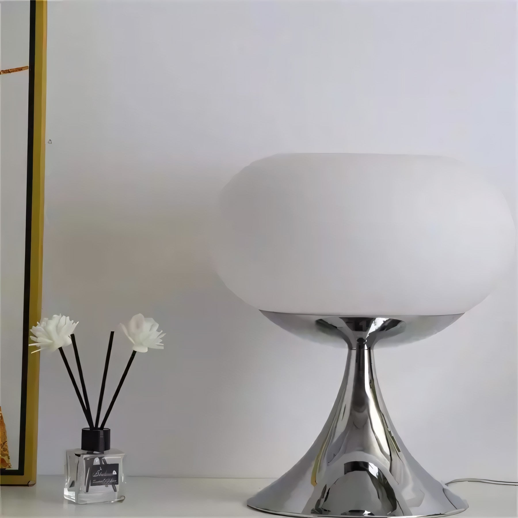 Orilix Colorful Apple Bauhaus Glass Table Lamp