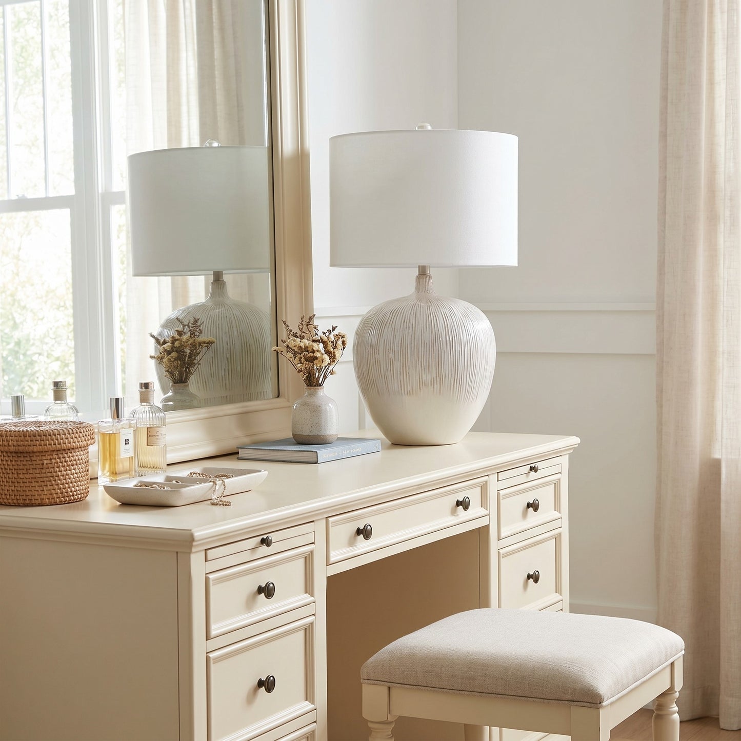 Ulysse Rustic Ceramic Pot Table Lamp With Drum Shade