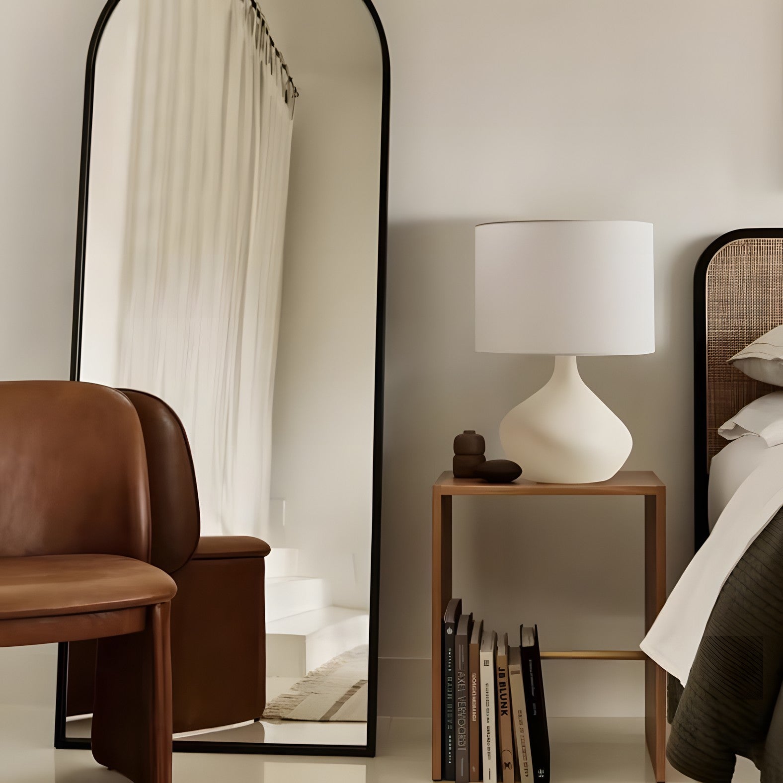Daphne Vintage Ceramic Linen Shade Table Lamp