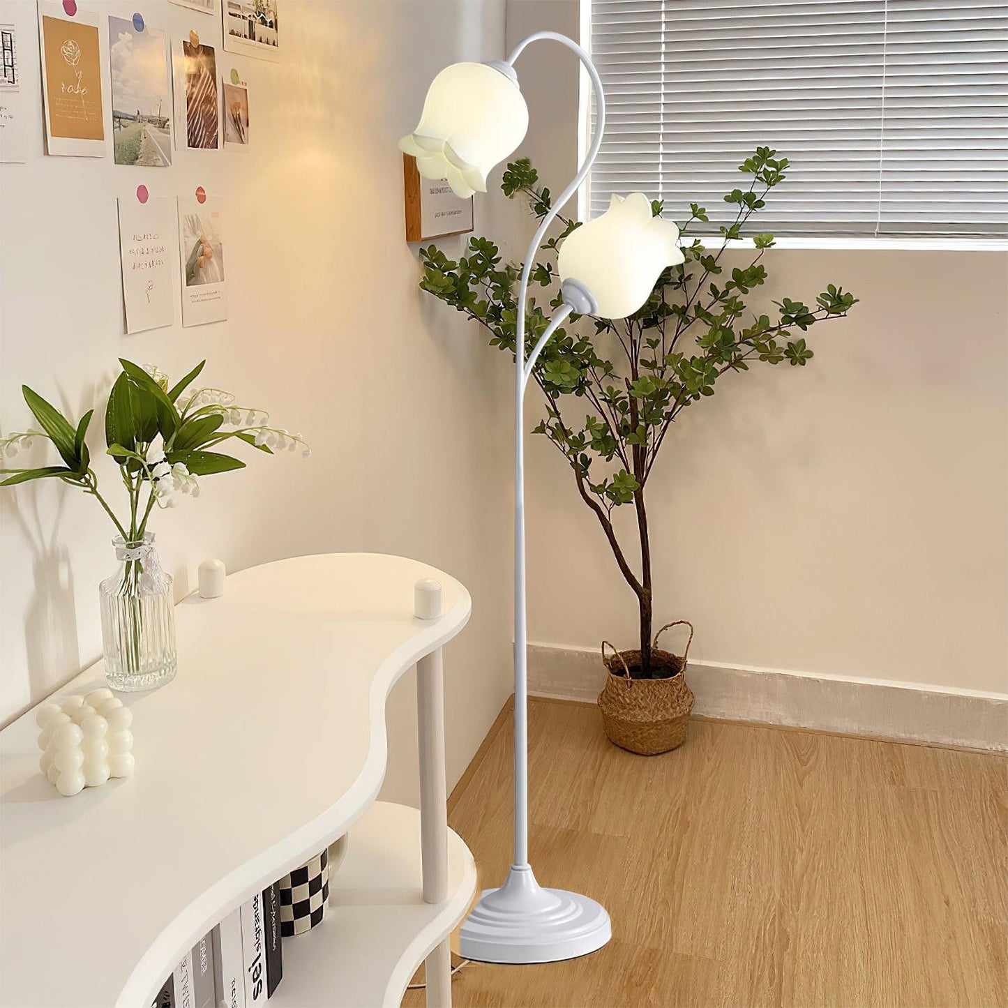 Mehar Lily of the Tulip Floor Lamp for Bedroom