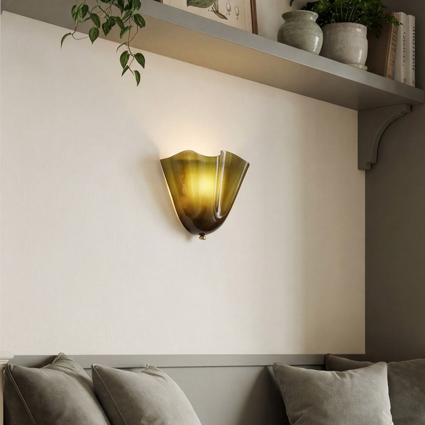 Kyrintha Mid-Century Skirt Shell Glass Fazzo Petalia Wall Sconce