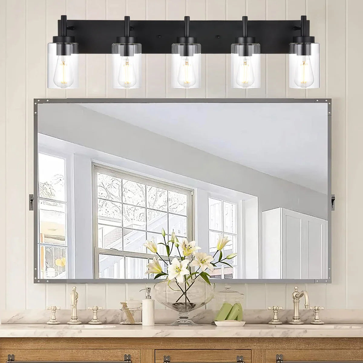 Dariane Modern Metal Glass Wall Sconce