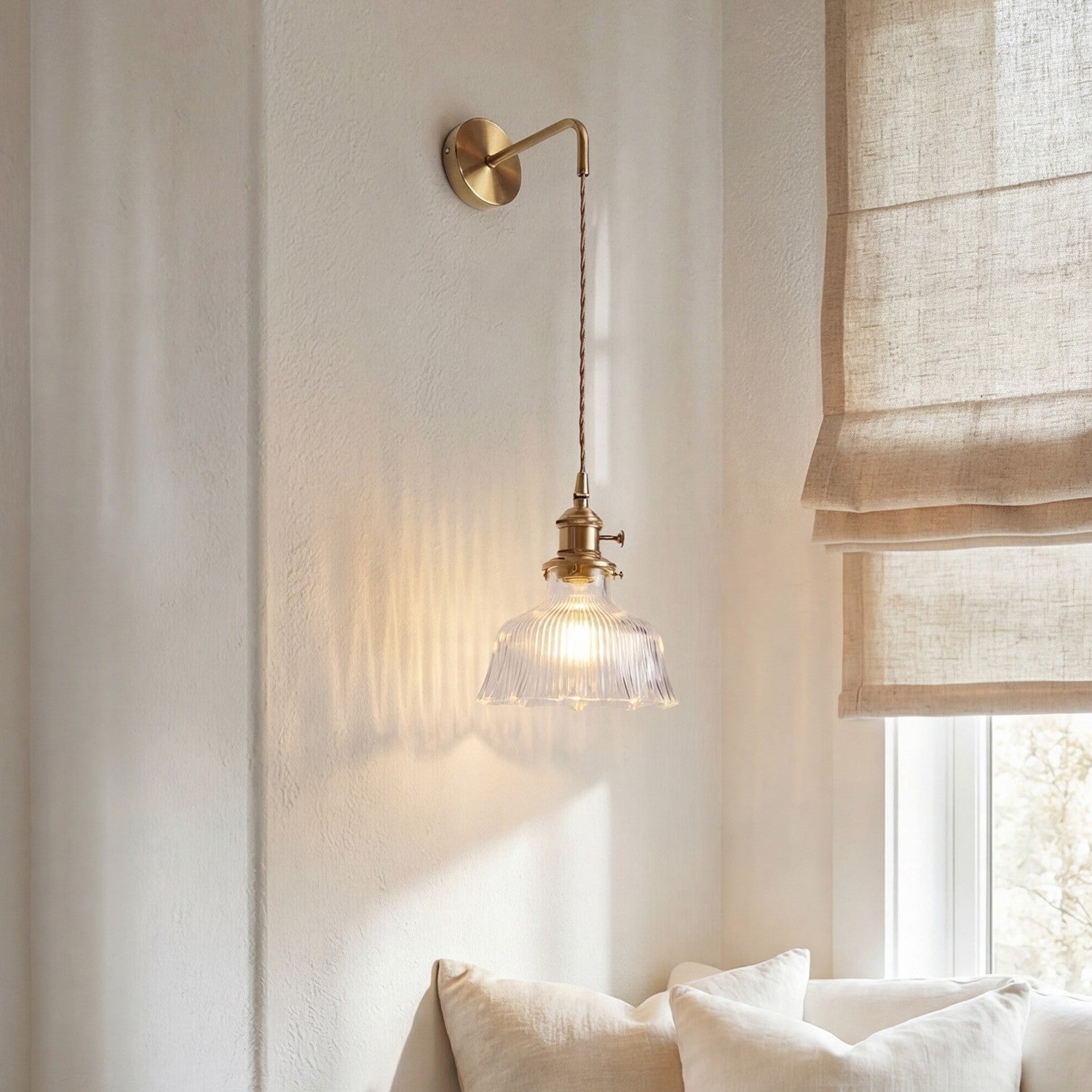 Hermin Antique Flower Ribbed Glass Pendant Light