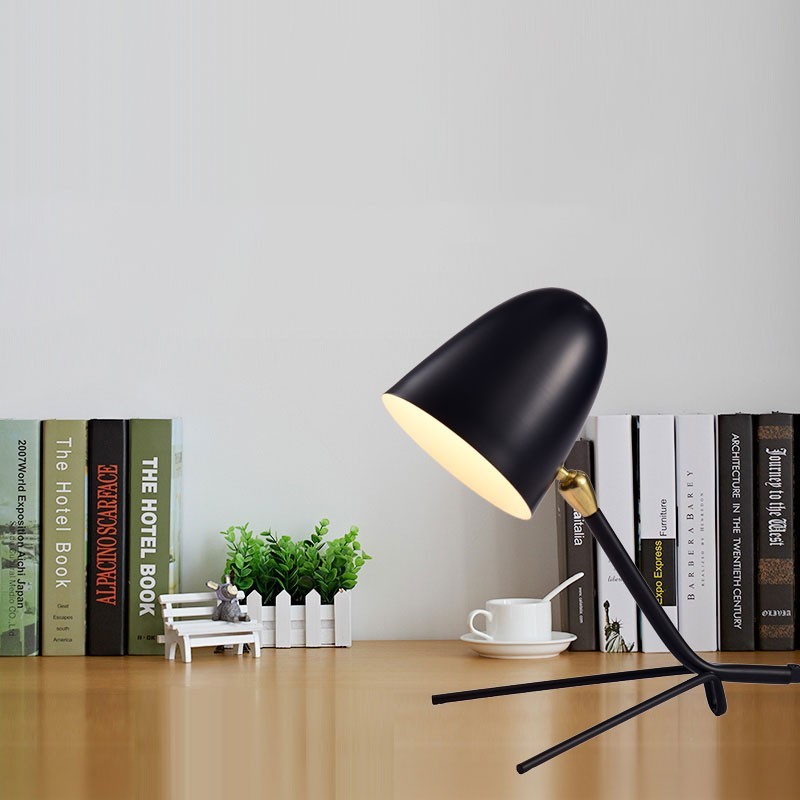 Vanessa Tripod Table Lamp
