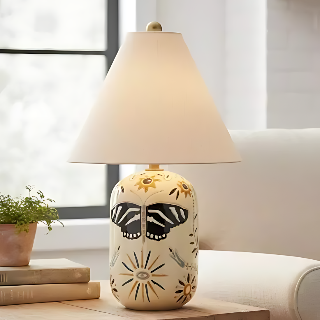 Thalira Vintage Ceramic Linen Table Lamp