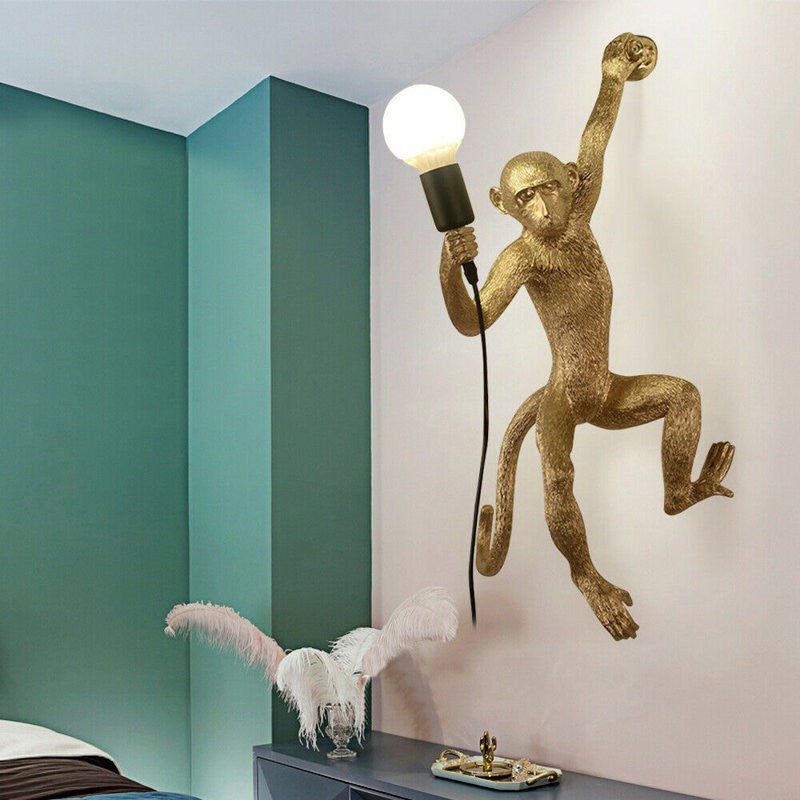 Ioneus Creative Gold Resin Monkey Sconce