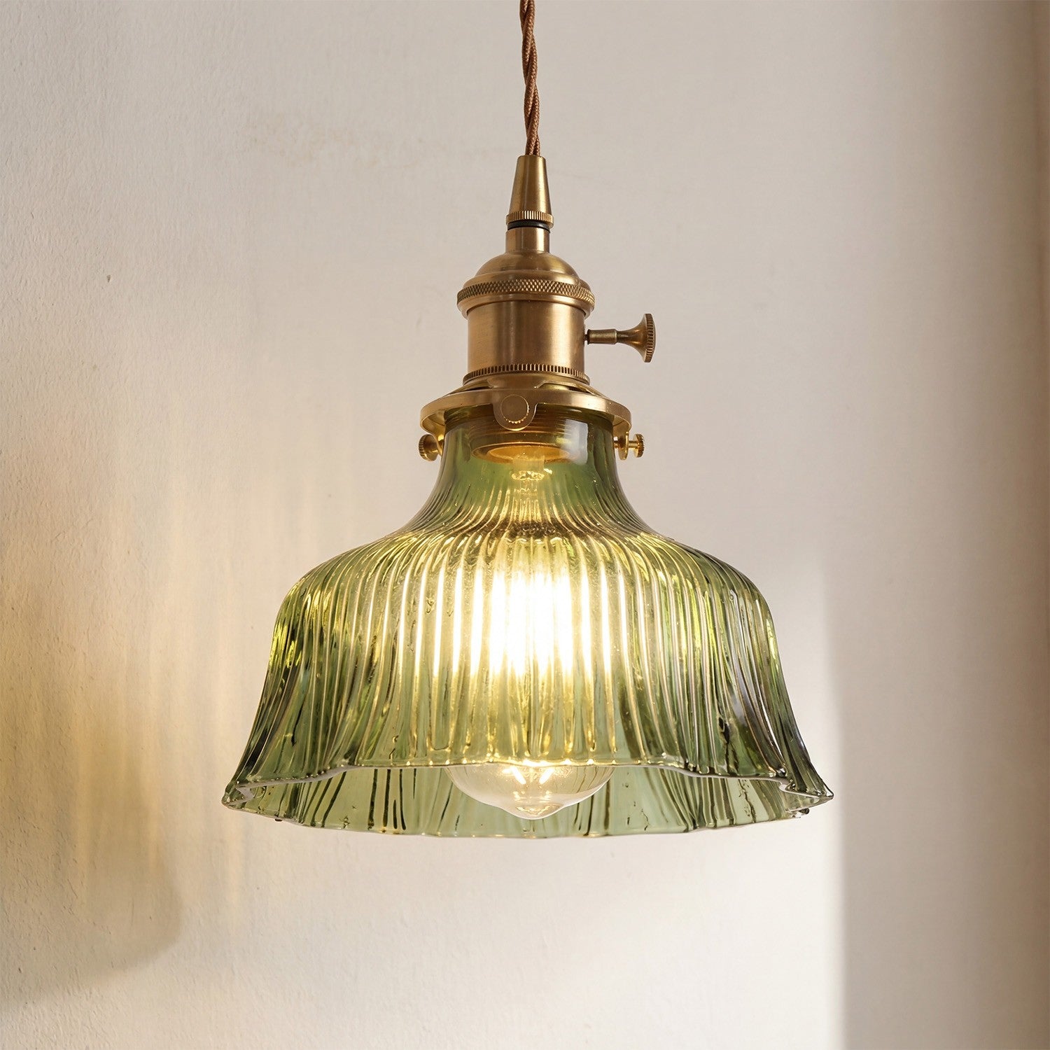 Hermin Antique Flower Ribbed Glass Pendant Light
