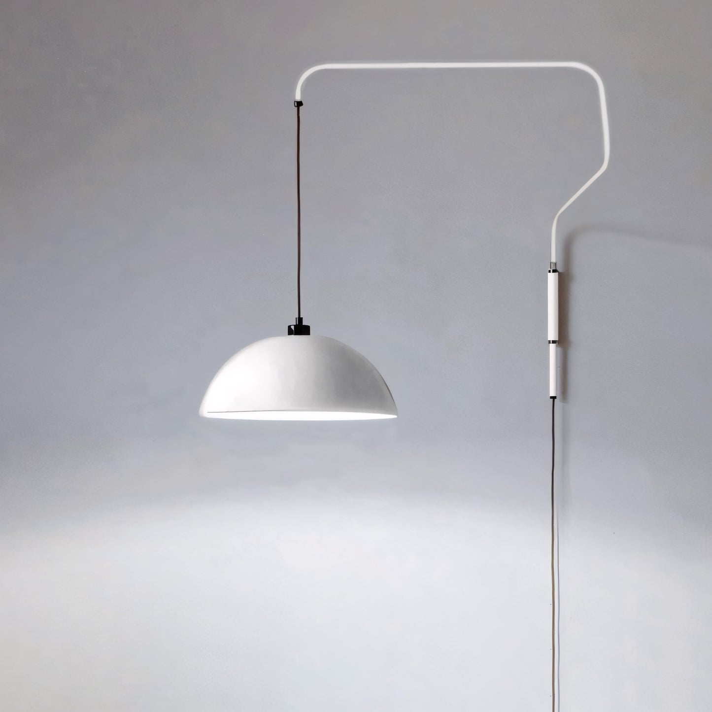 Thalys Minimalist Adjustable Swing Long Arm Dome Sconce