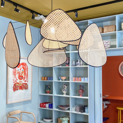 Ozma Quinn Suspension Screen Cannage