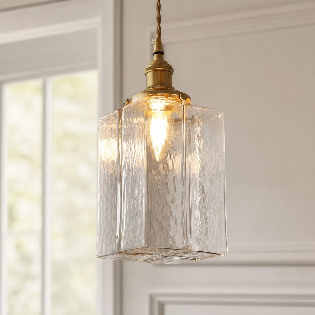 Faelthorin Farmhouse Brass Hammered Square Glass Pendant Lamp