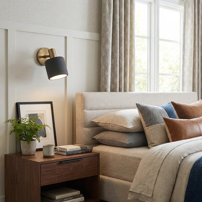 Aura Modern Porcelain Sconce